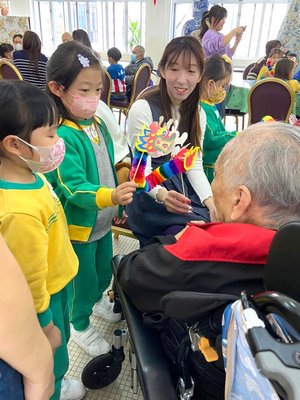 親子探訪聖瑪利安老院