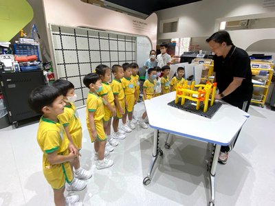 プレシャス・ブラッド小学校訪問