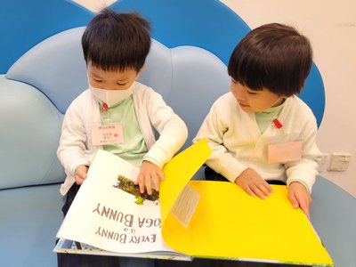 Visita alla biblioteca