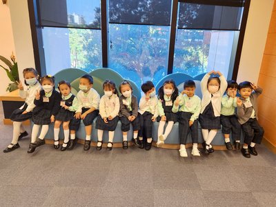 Visite de la bibliothèque